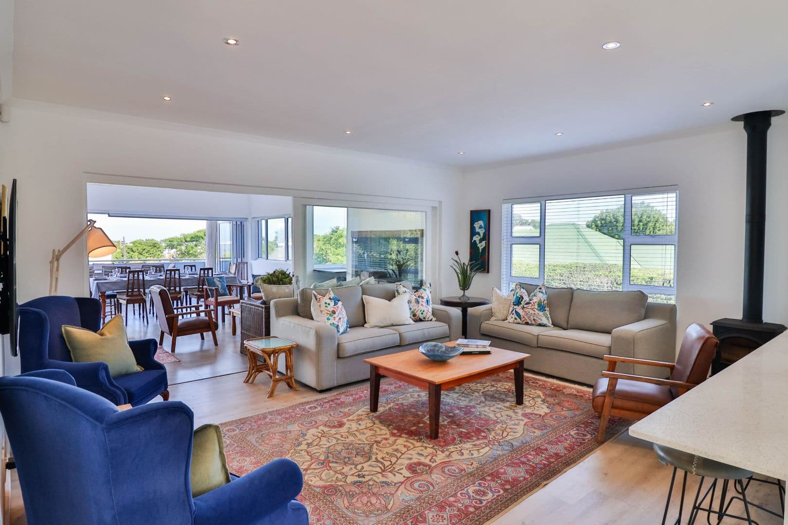 Experience Tranquil Luxury at Vonkelwyn: Your Ideal Grotto Beach Getaway